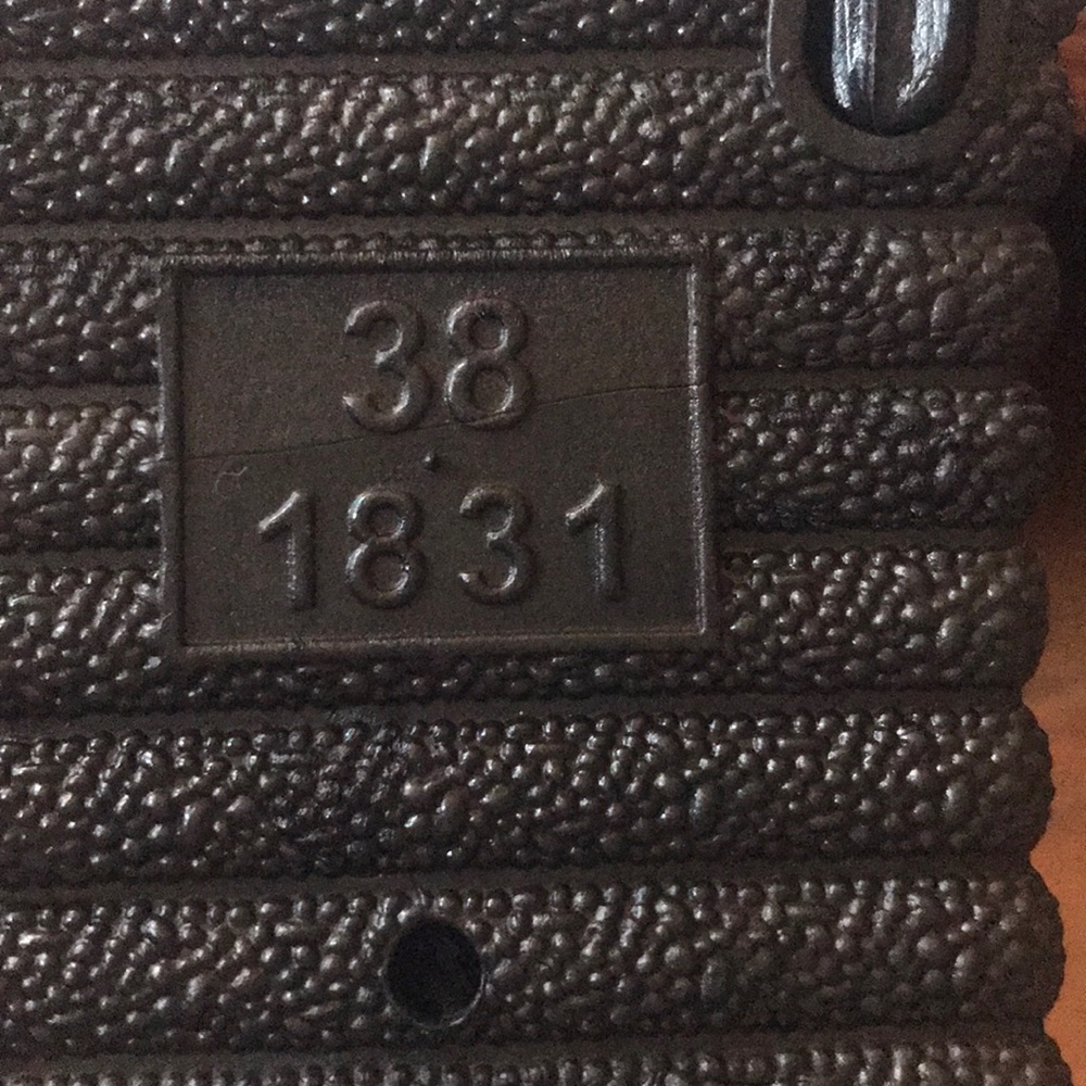 Studded Black Slides with Red Lips - Picture 5 of 6